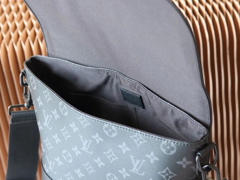 LV Satchel bags 4233H-2529