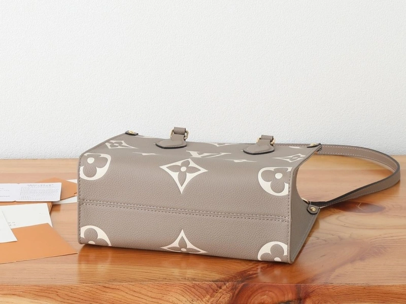 LV Shopping Bags 4233H-2575