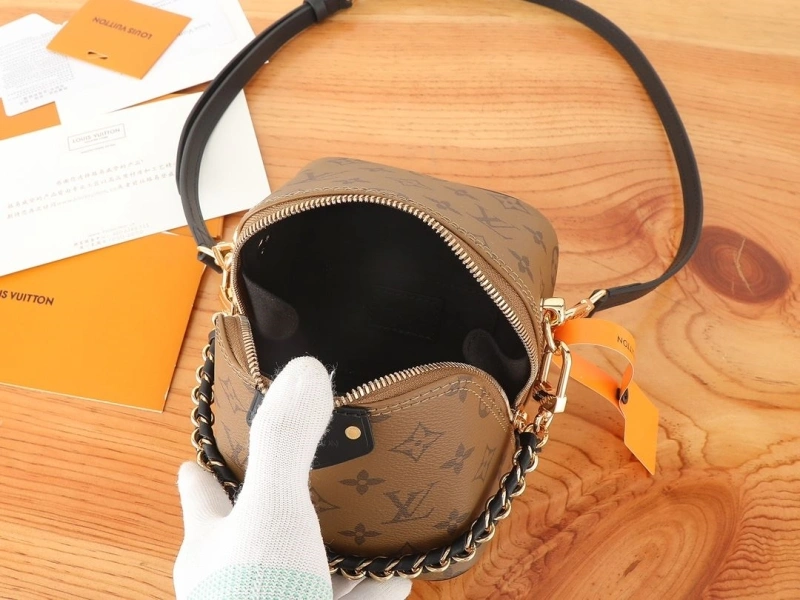 LV Box Bags 4233H-2586
