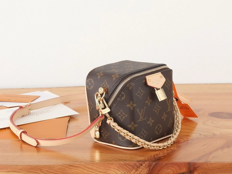 LV Box Bags 4233H-2587