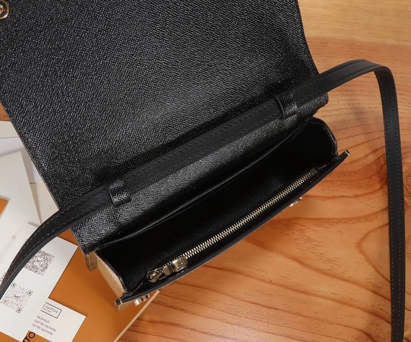 LV Satchel bags 4233H-2589