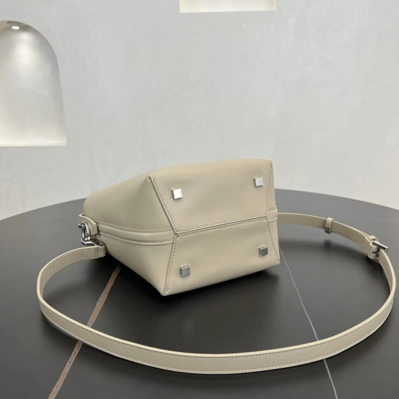 Y51 bucket bags 4250a-0003