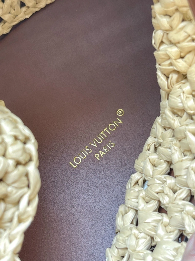 LV Bucket Bags 4286A-0001