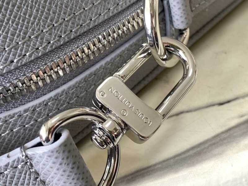 LV Cosmetic Bags 4286A-0068