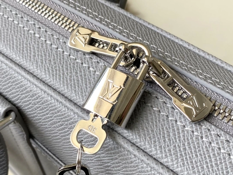 LV Cosmetic Bags 4286A-0068