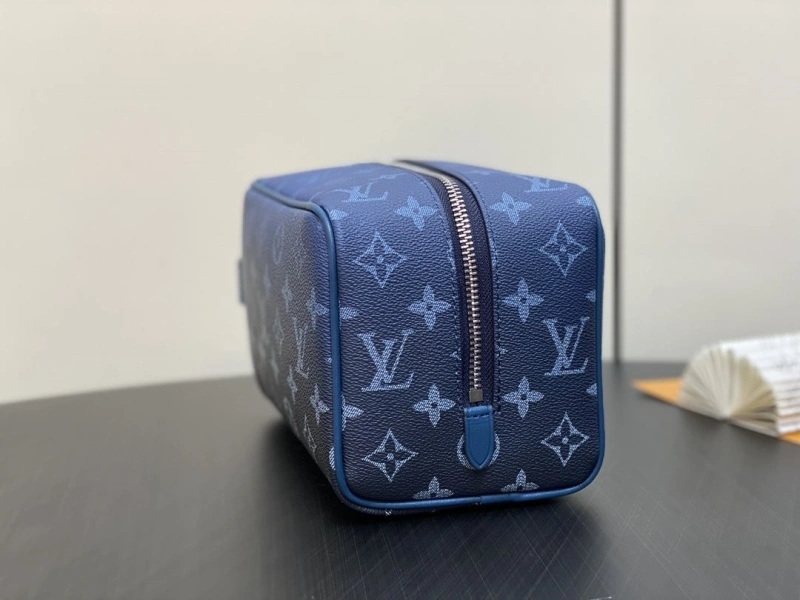 LV Cosmetic Bags 4286A-0140