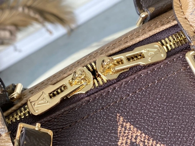 LV Travel Bags 4286A-0193
