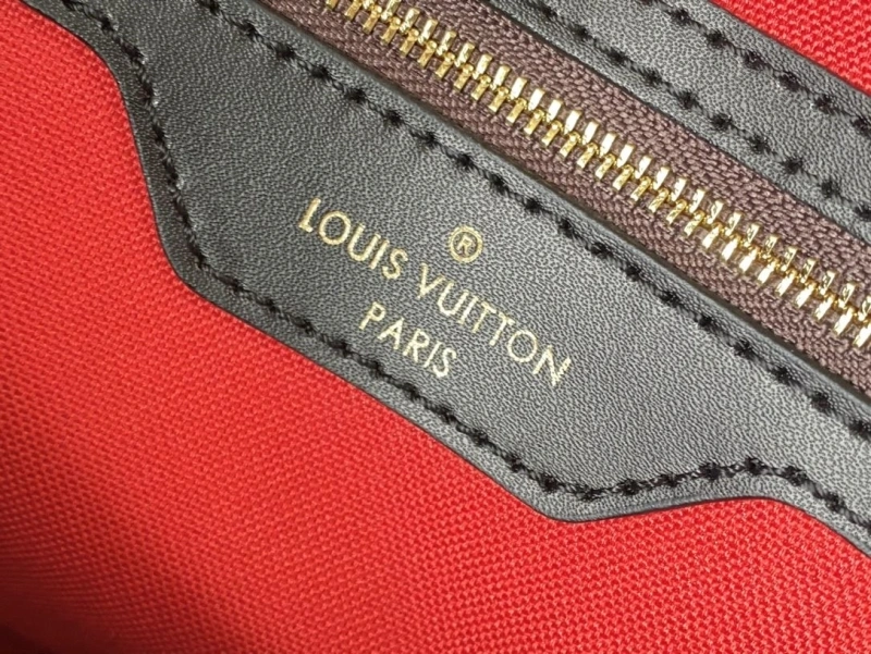 LV Travel Bags 4286A-0193