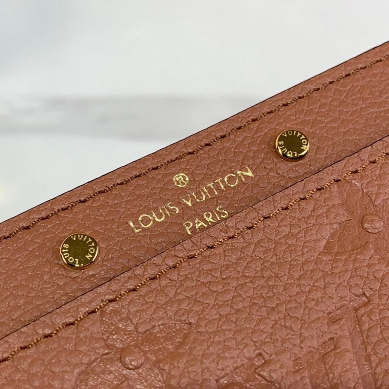 LV Wallets 4286A-0212