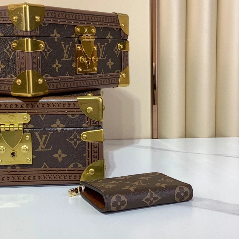 LV Wallets 4286A-0214