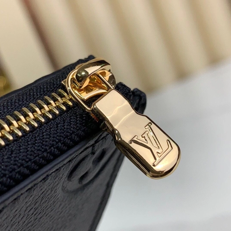 LV Wallets 4286A-0218
