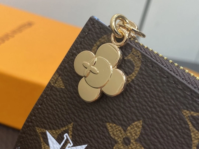 LV Wallets 4286A-0280