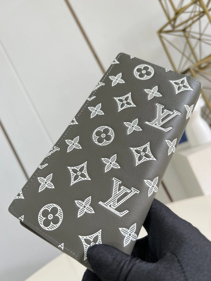 LV Wallets 4286A-0296