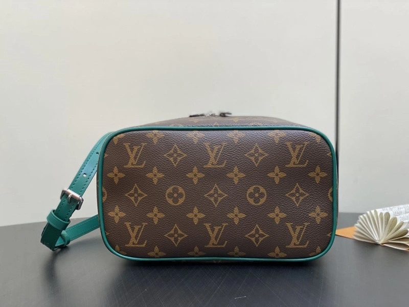 LV Cosmetic Bags 4286A-0299