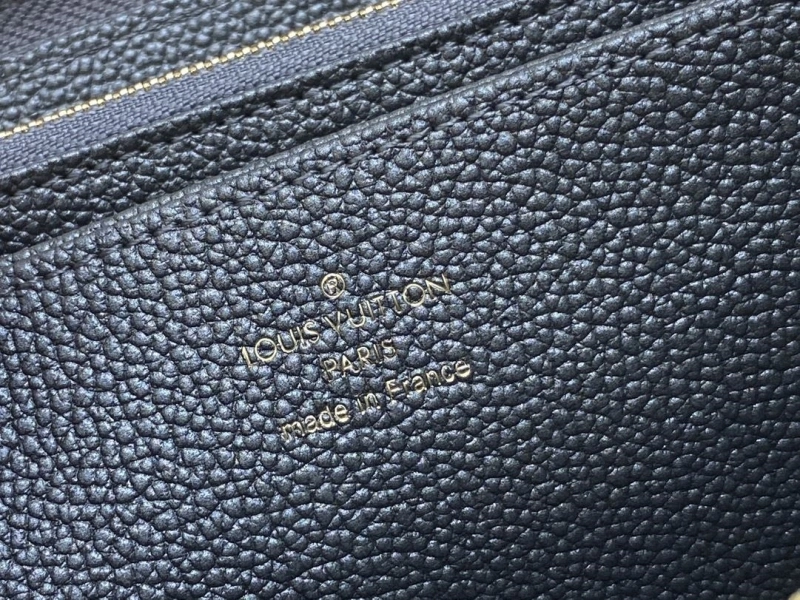 LV Wallets 4286A-0315