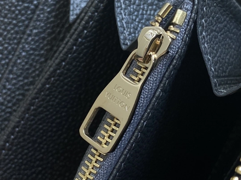 LV Wallets 4286A-0315
