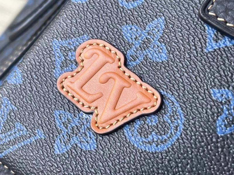LV Backpacks 4286D-0121