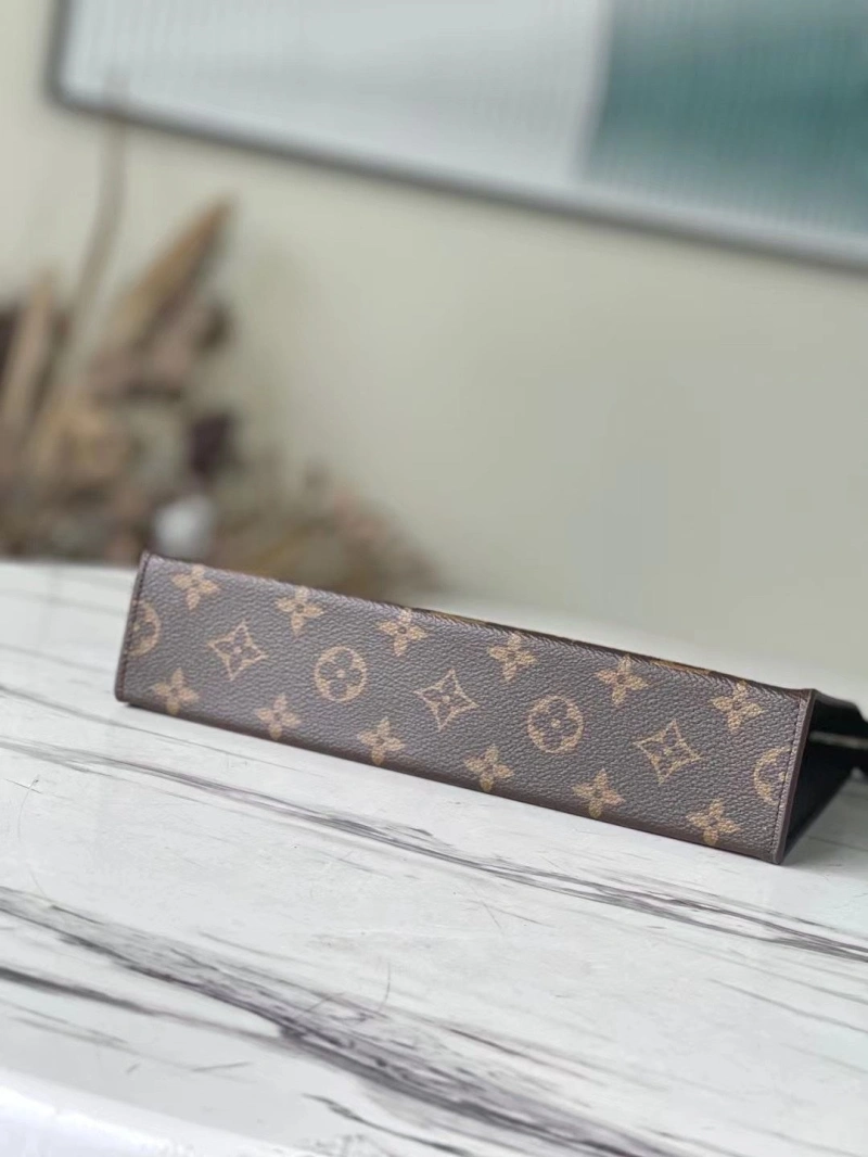 LV Clutch Bags 4286F-0031