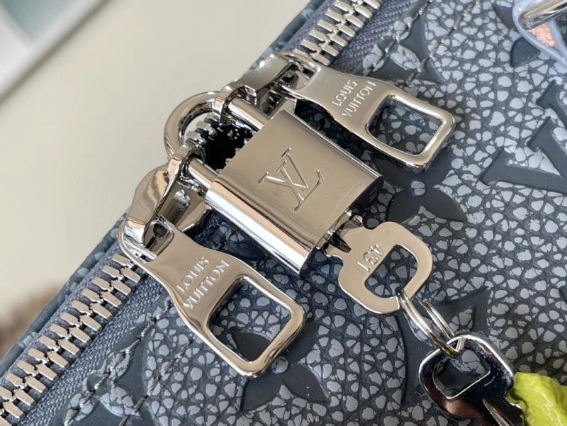 LV Travel Bags 4286G-0081