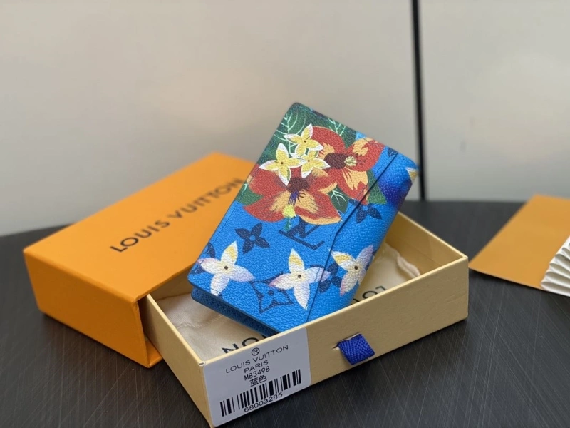 LV Wallets 4286G-0121