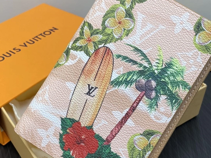 LV Wallets 4286G-0125