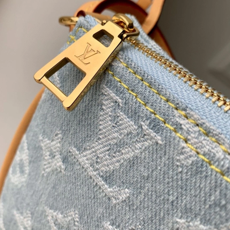 LV Backpacks 4286G-0136