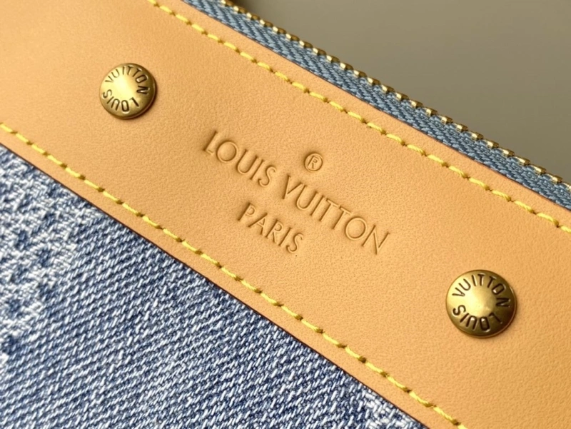 LV Clutch Bags 4286G-0140