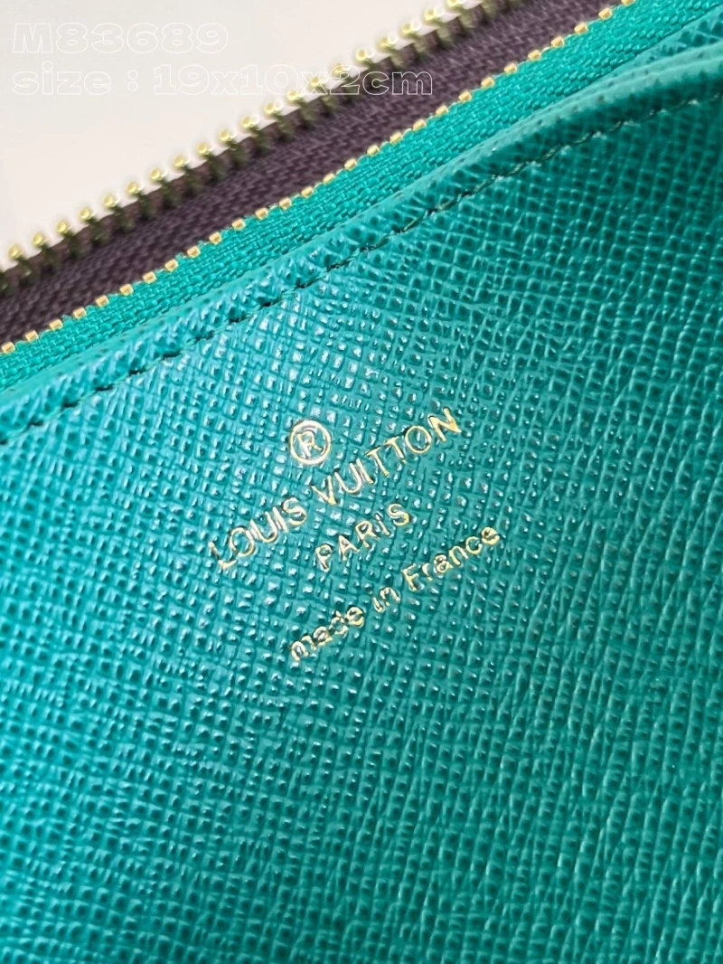 LV Wallets 4286G-0175