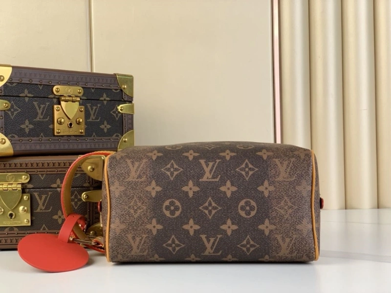 LV Cosmetic Bags 4286G-0239