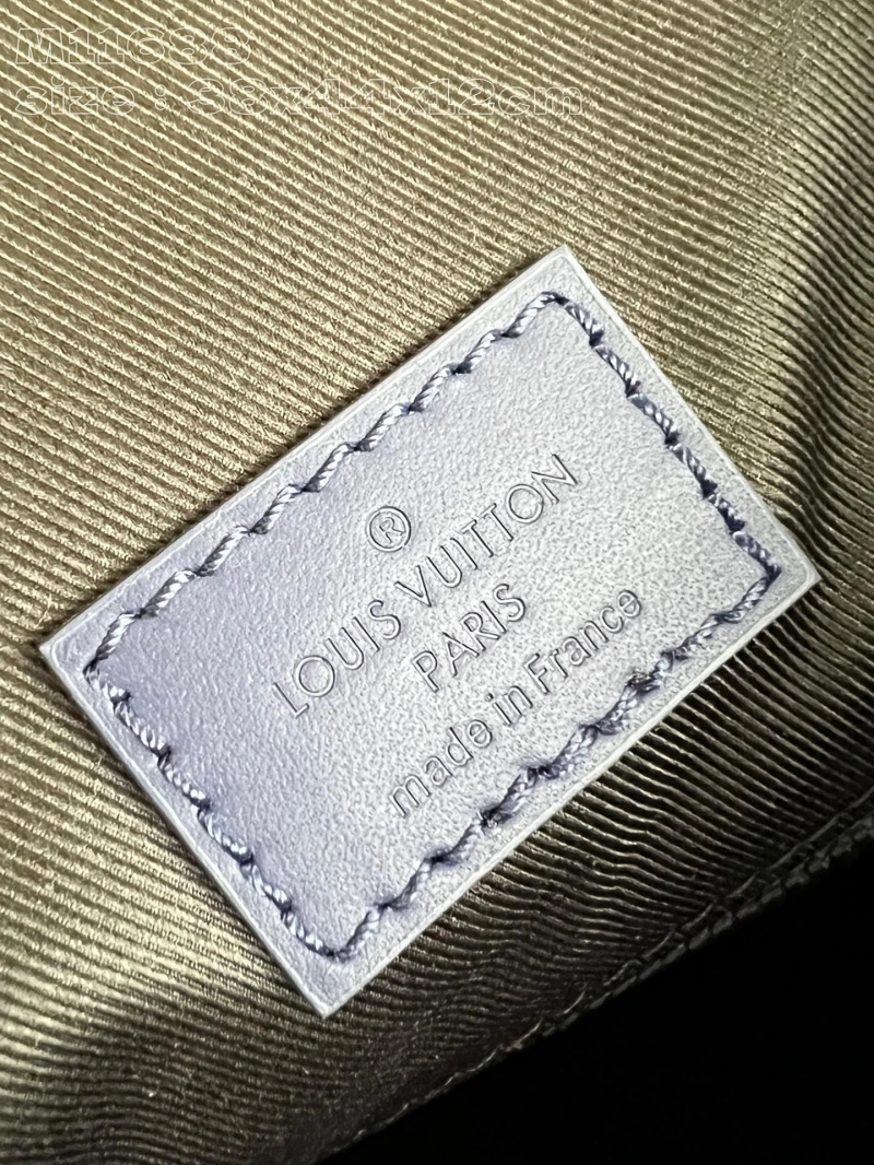 LV Backpacks 4286G-0324