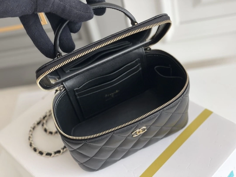 Ch**el cosmetic bags 4345d-0089