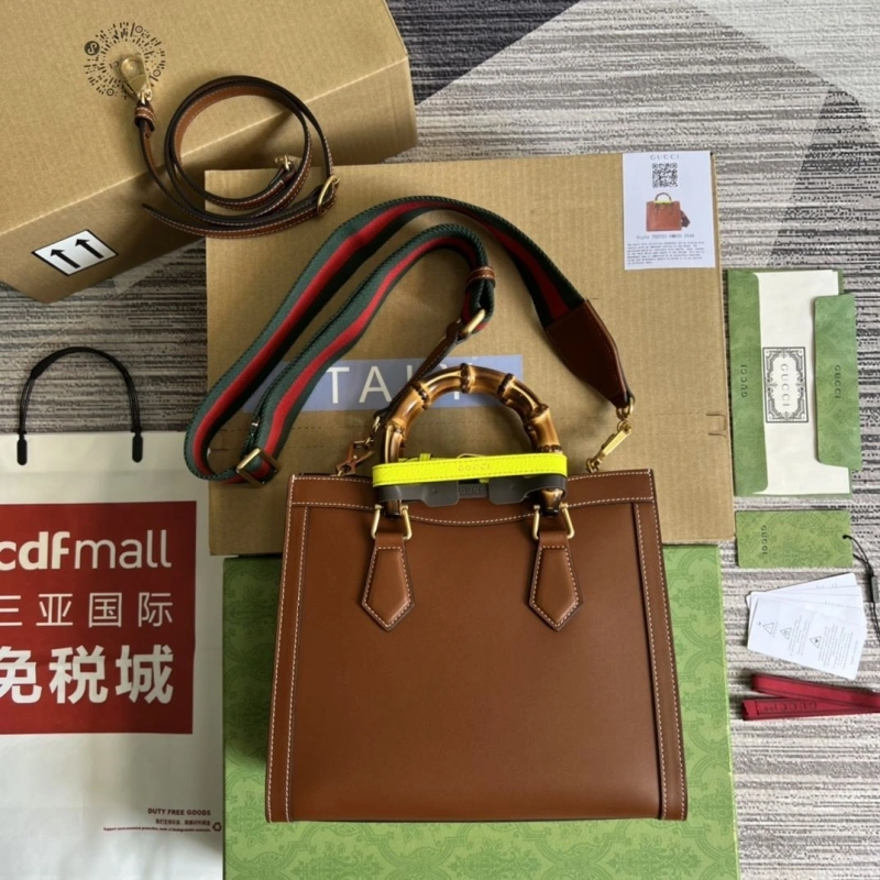 Gvc*1 top handle bags 4360c-0676