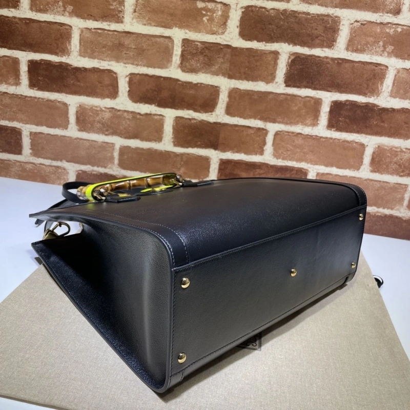 Gvc*1 top handle bags 4360c-0842
