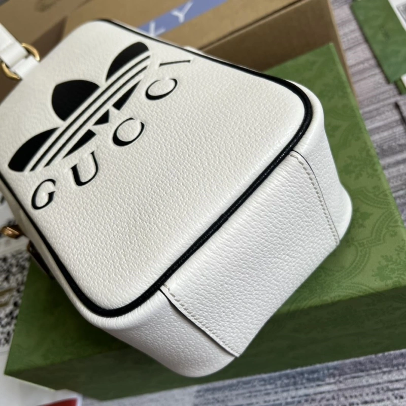 Gvc*1 top handle bags 4360c-1818