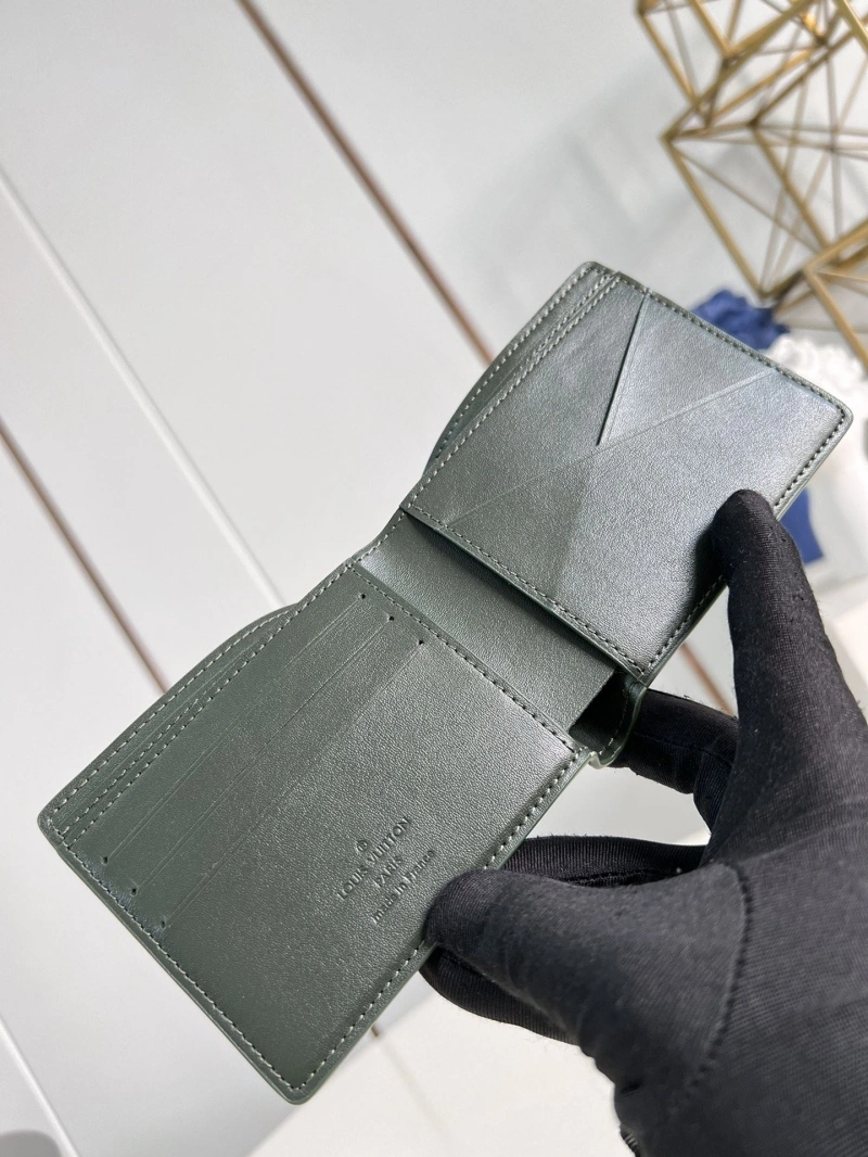 LV Wallets 4365A-0146