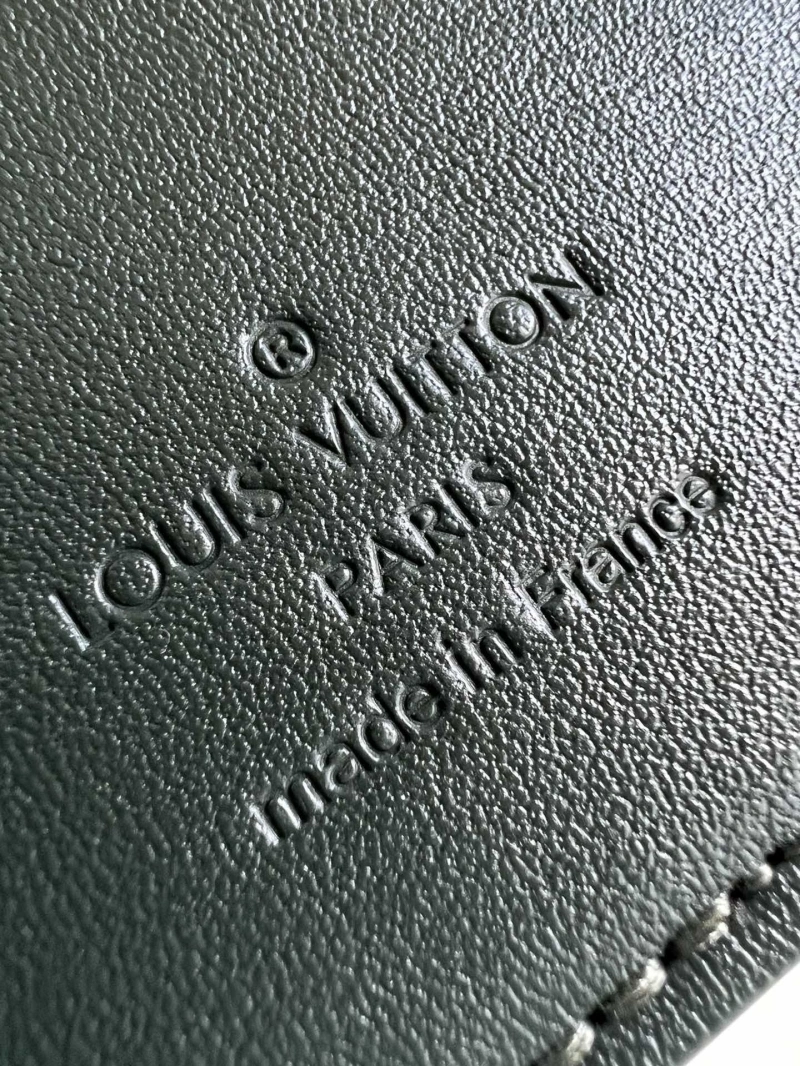 LV Wallets 4365A-0148