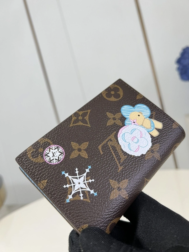 LV Wallets 4365A-0171