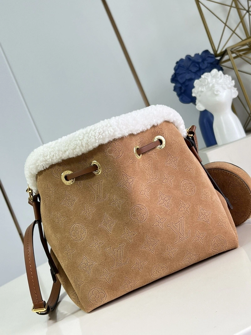LV Bucket Bags 4365A-0173
