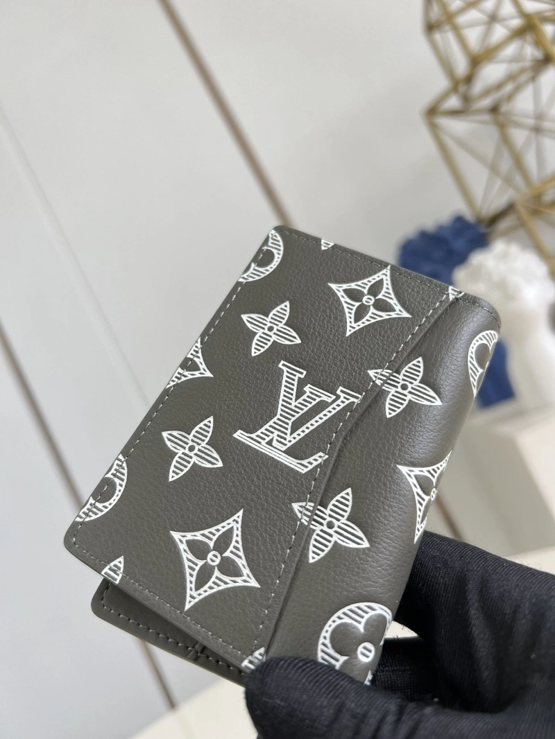LV Wallets 4365A-0189