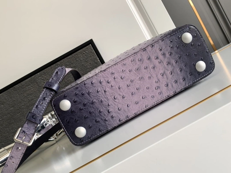 LV Capucines Bags 4365A-0277