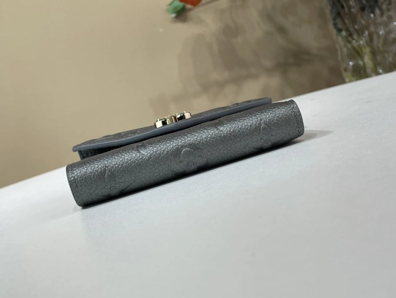 LV Wallets 4365A-0307