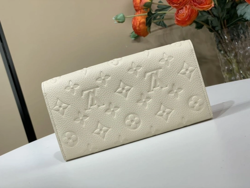 LV Wallets 4365A-0316