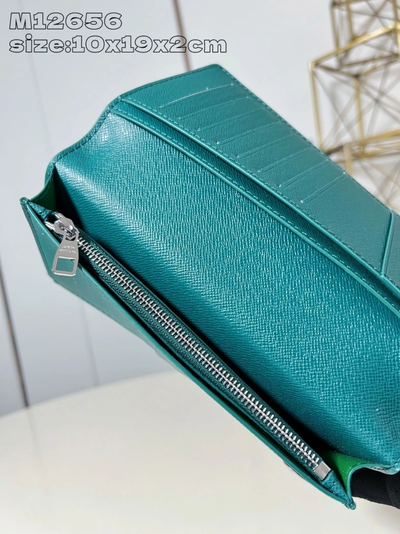 LV Wallets 4365A-0334