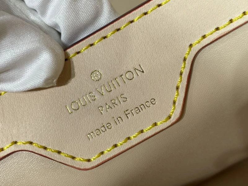 LV Capucines Bags 4365F-0008