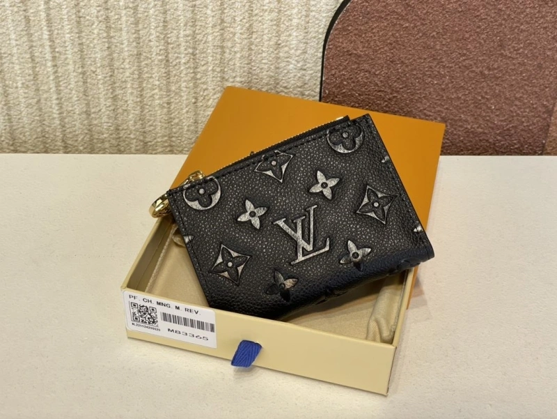 LV Wallets 4365H-0009