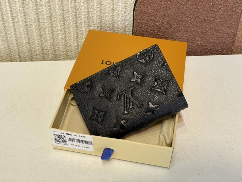 LV Wallets 4365H-0009