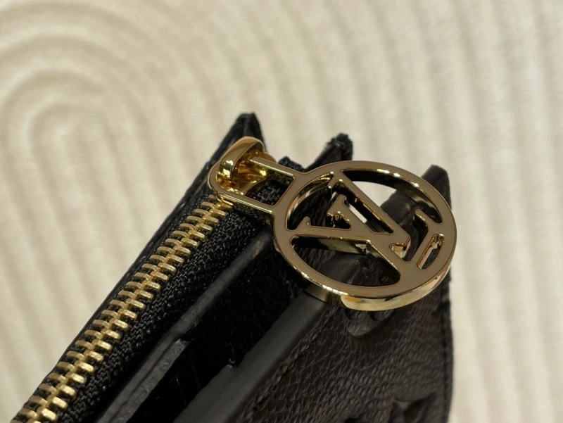 LV Wallets 4365H-0009