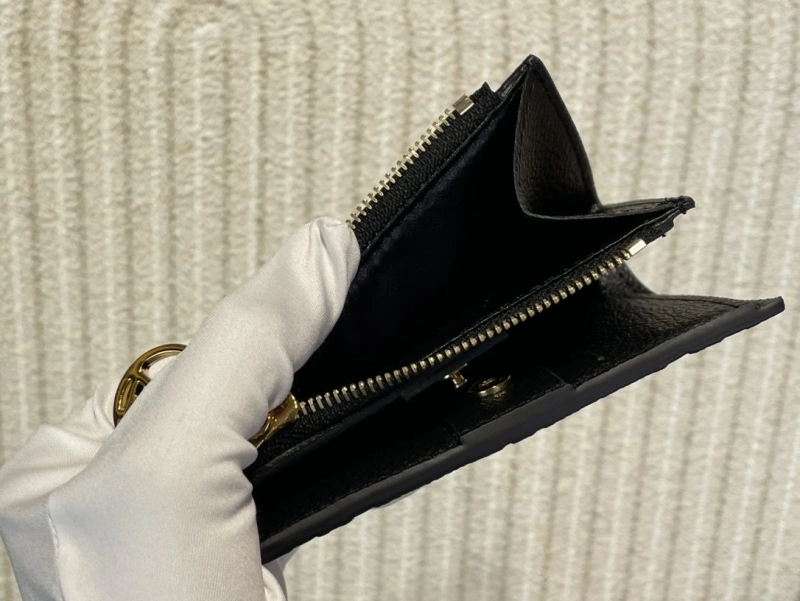 LV Wallets 4365H-0009