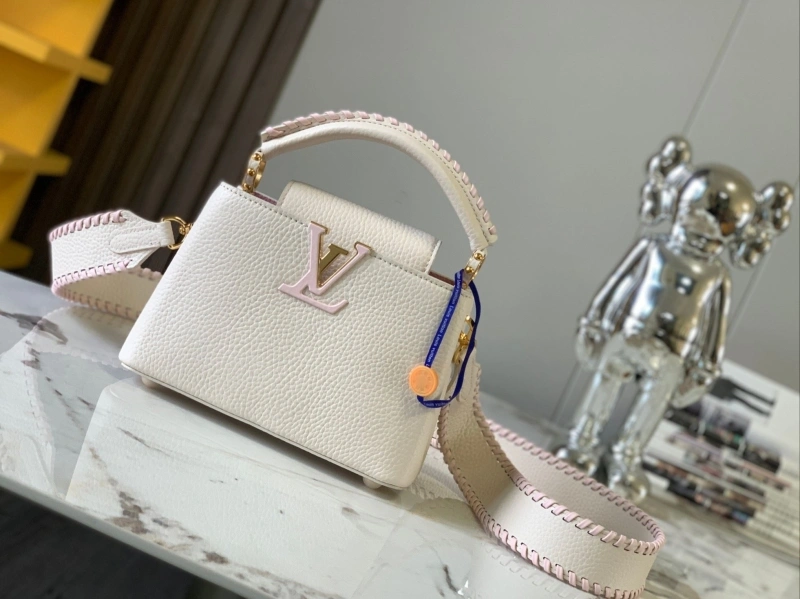 LV Capucines Bags 4365H-0029