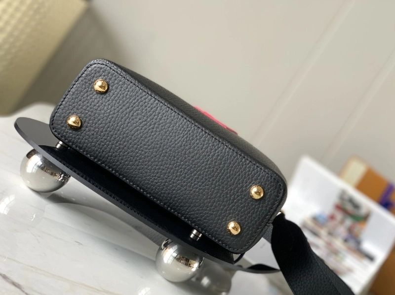 LV Capucines Bags 4365H-0059